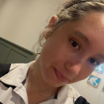 Babysitter Ashtead: Maria