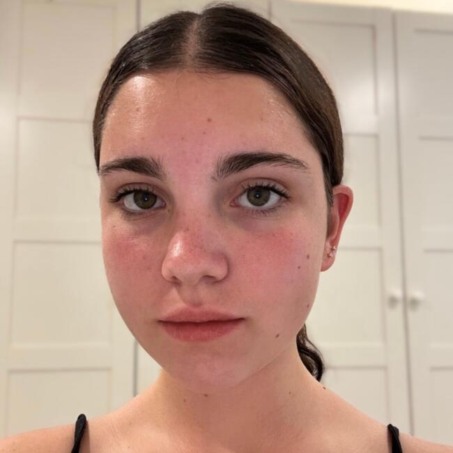 Babysitter in Melbourne: Addison