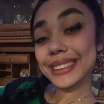 Babysitter in Wichita Falls: Destinee