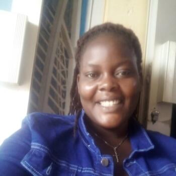 Babysitter in Abu Dhabi: Baby