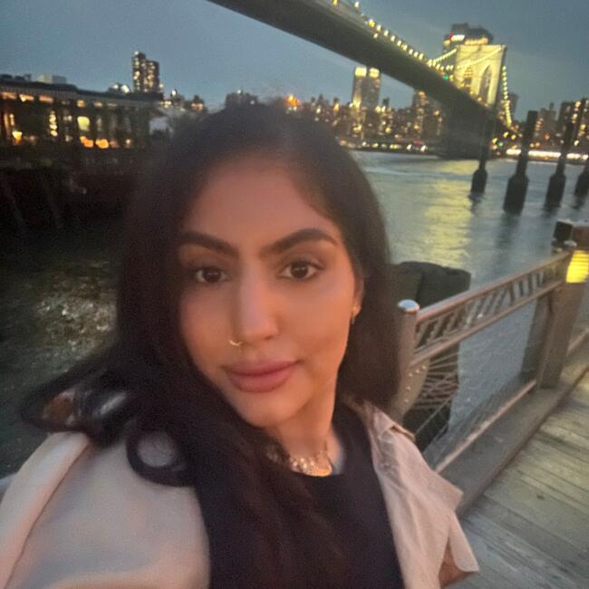 Baby-sitter in Cambridge: Hana