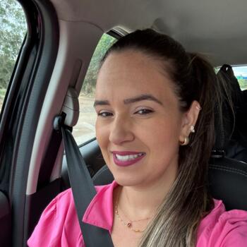 Emprego de babá em Aracruz: emprego de babá Lana