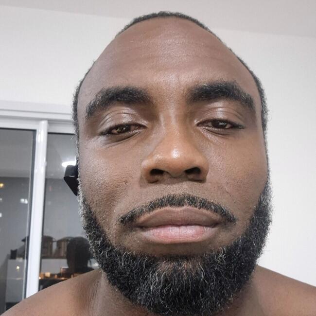 Babysitting job in São Paulo: Icingsley