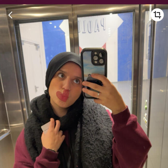 Babysitter in Saint-Fons: Farah