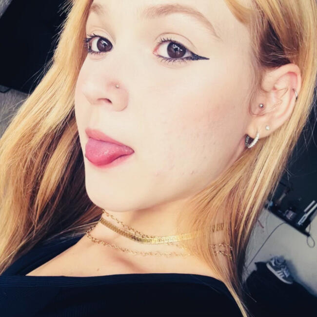 Babysitter in Brasília: Adrielly
