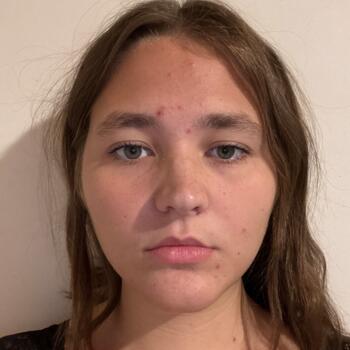 Babysitter in Nantes: Oceane
