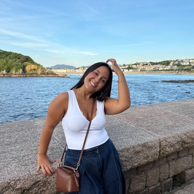 Babysitter in Donostia / San Sebastian: Miriam