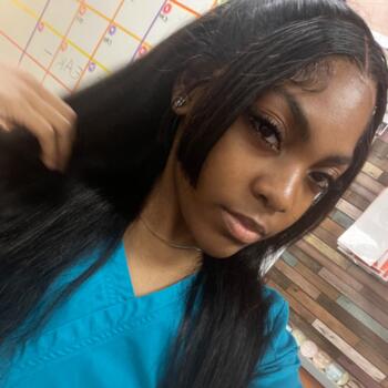 Babysitter στην περιοχή Miami Gardens: Rhianna