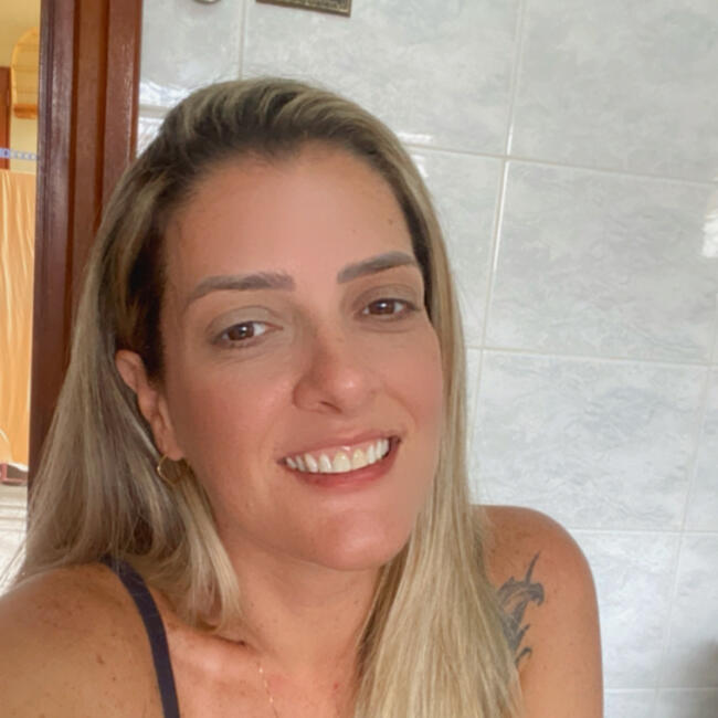 Babá em Curitiba: Viviane