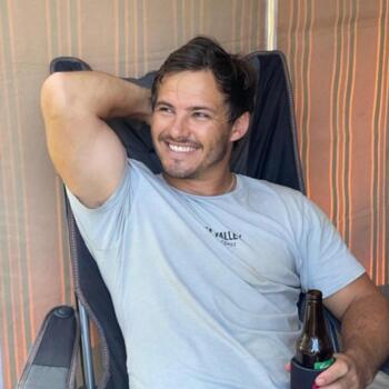 Babysitting job in Perth: Llewellyn