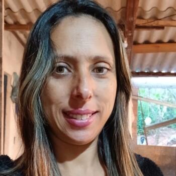 Babysitter Esmeraldas: Luciana