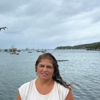Babysitter in Cabo Frio: Flavinha