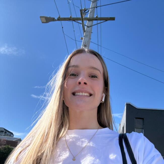 Babysitter in Auckland: Olivia