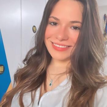 पुणे में बेबीसिटिंग की नौकरी: बेबीसिटिंग से जुड़े काम Ana Gabrielle Alves