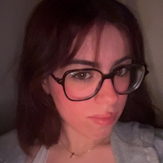 Babysitter in Chaingy: Alicia