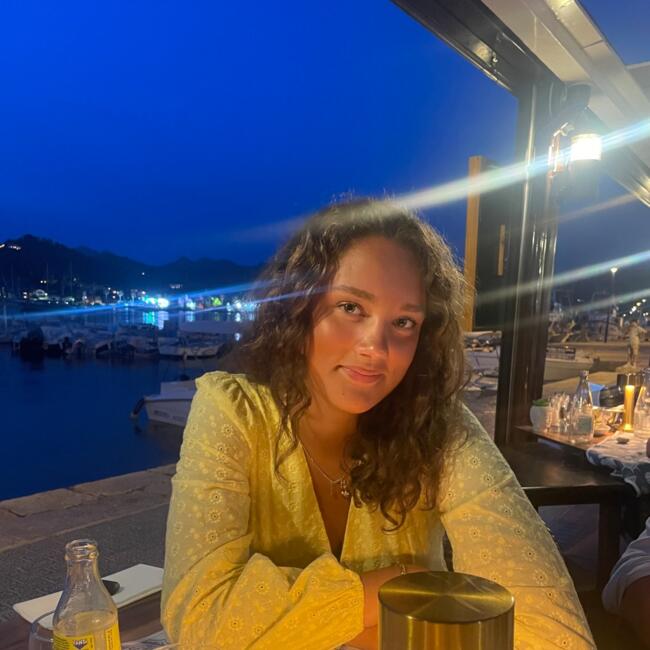 Babysitter in Enebyberg: Hanna