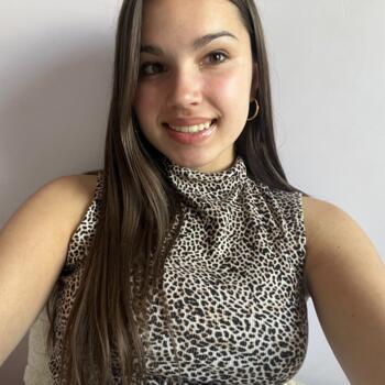 Babysitter in Avesnes-les-Aubert: Victoria