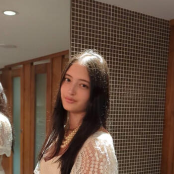 Babysitter in North Vancouver: Lucy