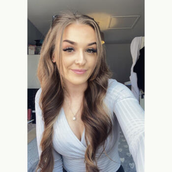 Babysitter in Basingstoke: Abi