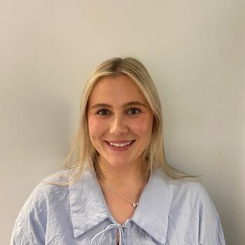 Babysitter in Queenstown: Hannah