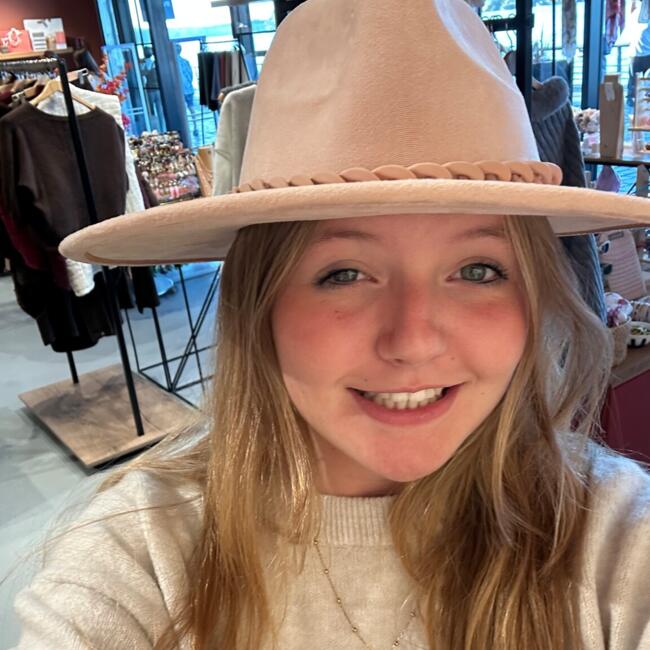 Babysitter in Lésigny: Chloé