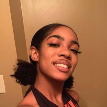 Babysitter in Grayson: Kyana