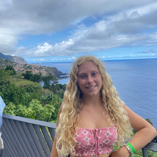 Babysitter in Sesimbra: Inês