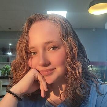 Babysitter in Tours: Thaïs