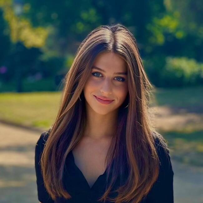 Babysitter in Esplugues de Llobregat: Maria