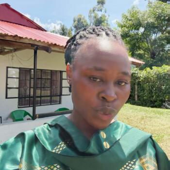 جليسة أطفال في الرياض: Phydelys