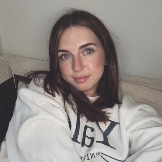 Babysitter in Swansea: Nikki