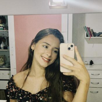 Babysitter Cachoeiro de Itapemirim: Débora