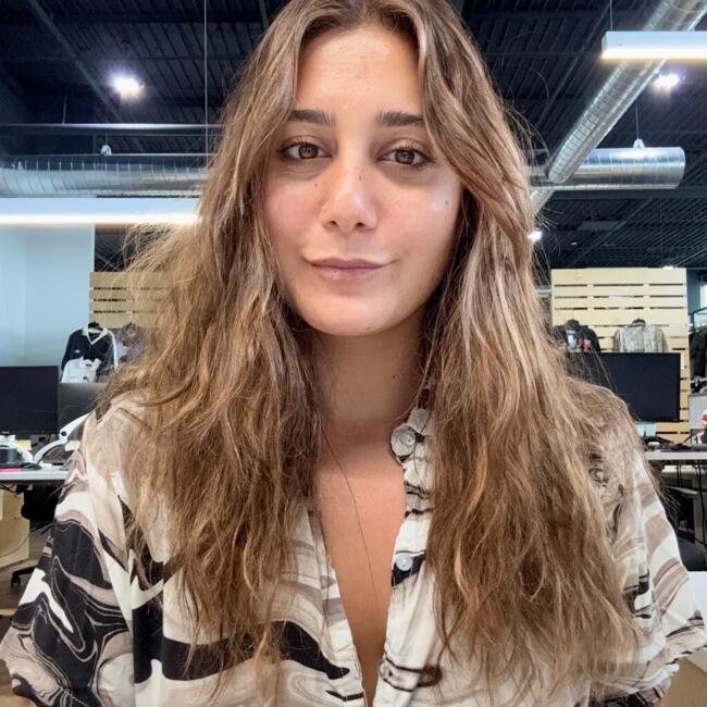 Baby-sitter in Toronto: Deniz