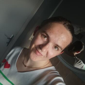 Babysitter in Landerneau: Enora