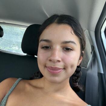 Babysitter in Boca Raton: Nadia