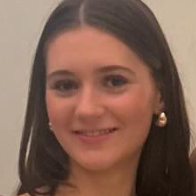 Babysitter in Lower Hutt: Emily