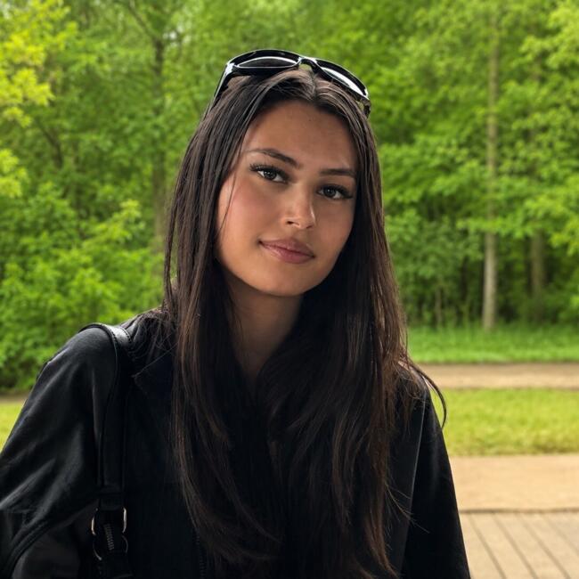 Antalya Bölgesinde Dadı: Isabella
