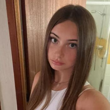 Babysitter in Six-Fours-les-Plages: Carla