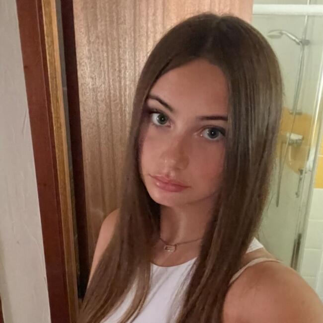 Babysitter in Six-Fours-les-Plages: Carla