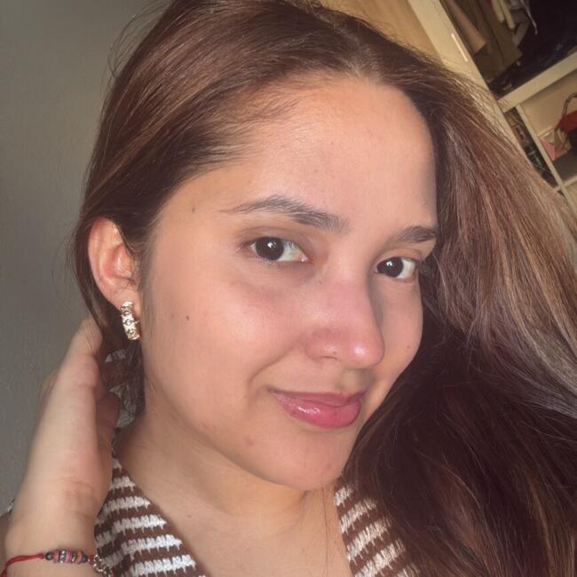 Babysitter in Seville: Julieth