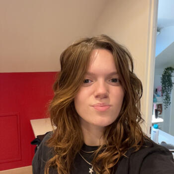 Babysitter in Courcouronnes: Lola