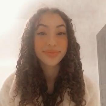 Babysitter in Saint-Léger-près-Troyes: Sirine