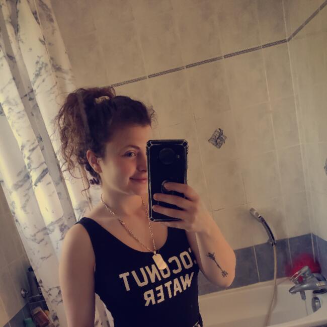 Babysitter in Sainte-Marthe: Eva