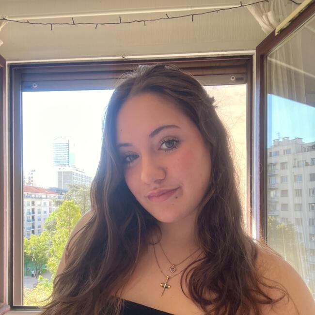 Babysitter in Lyon: Athéna