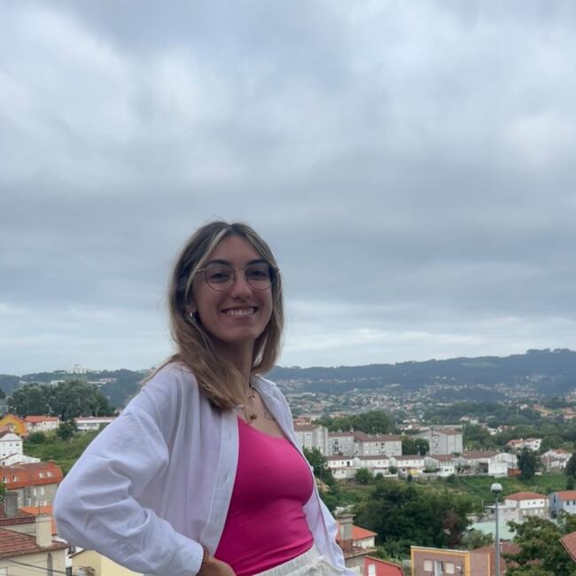 Babysitter in Tavarede: Andreia