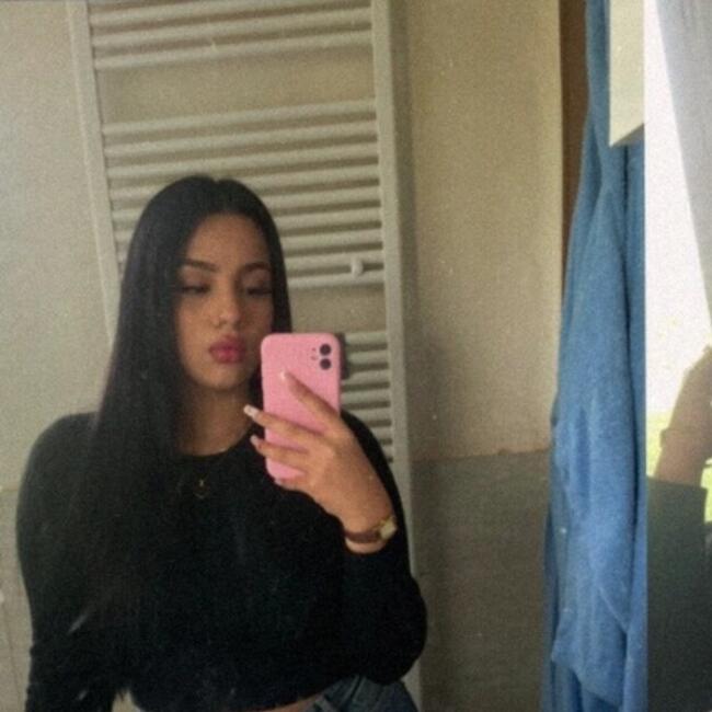 Babysitter in Boscone Cusani: Janeth