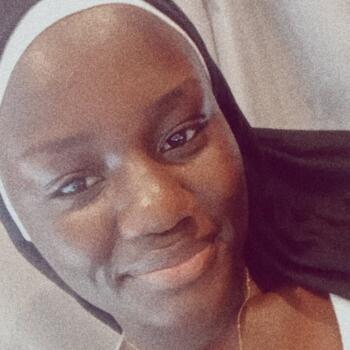 Babysitter in London: Iremide