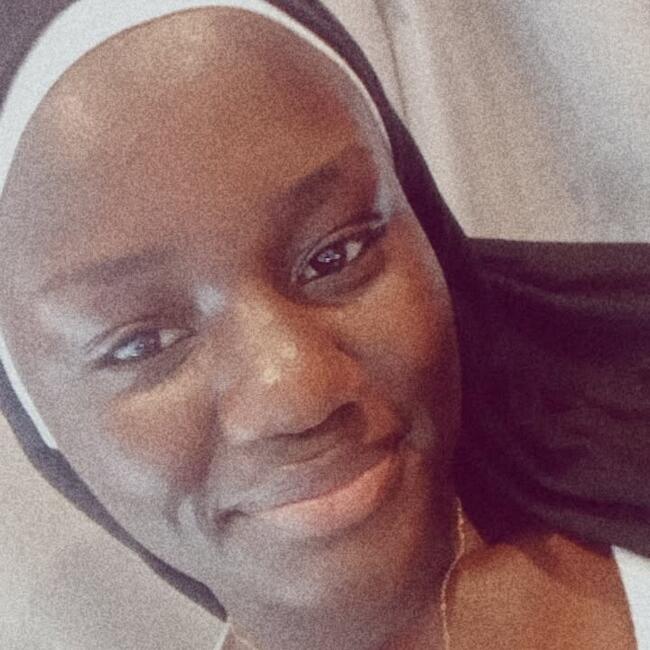 Babysitter in London: Iremide