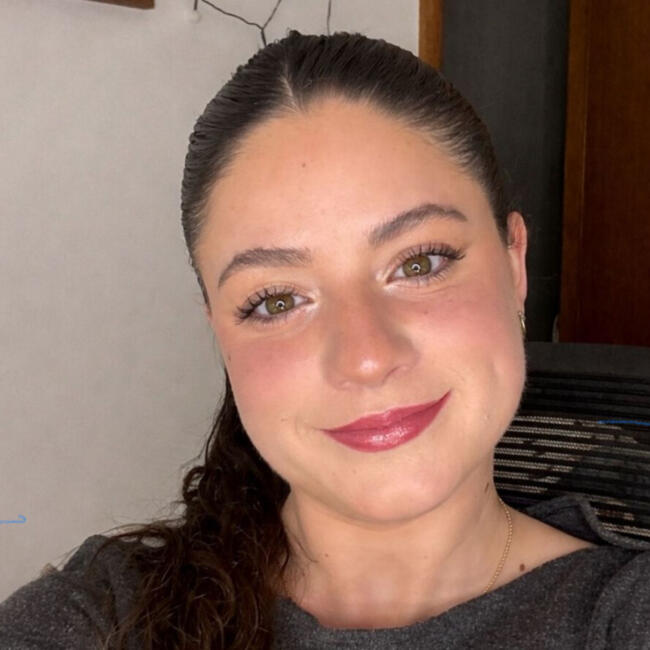 Nanny in La Pobla de Vallbona: Maria