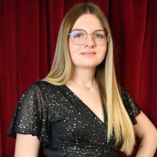 Babysitter in Beaufort-en-Vallée: Clara